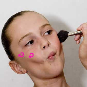 comment appliquer blush pour creuser joues